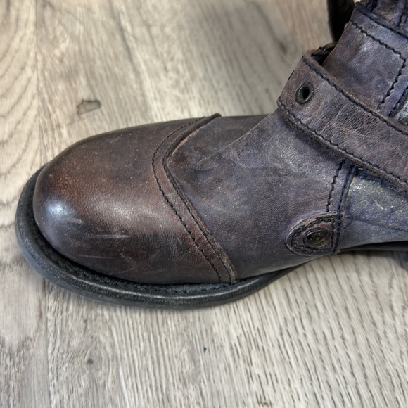 Rare and Unique UGG boots! Beautiful purples and blues with a touch of gold. - Picture 6 of 16